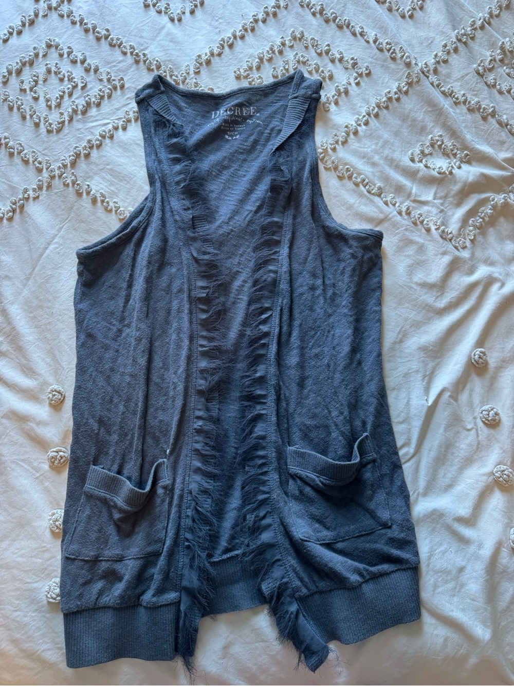 Decree Charcoal Gray Sleeveless Fringe Open Cardigan Vest